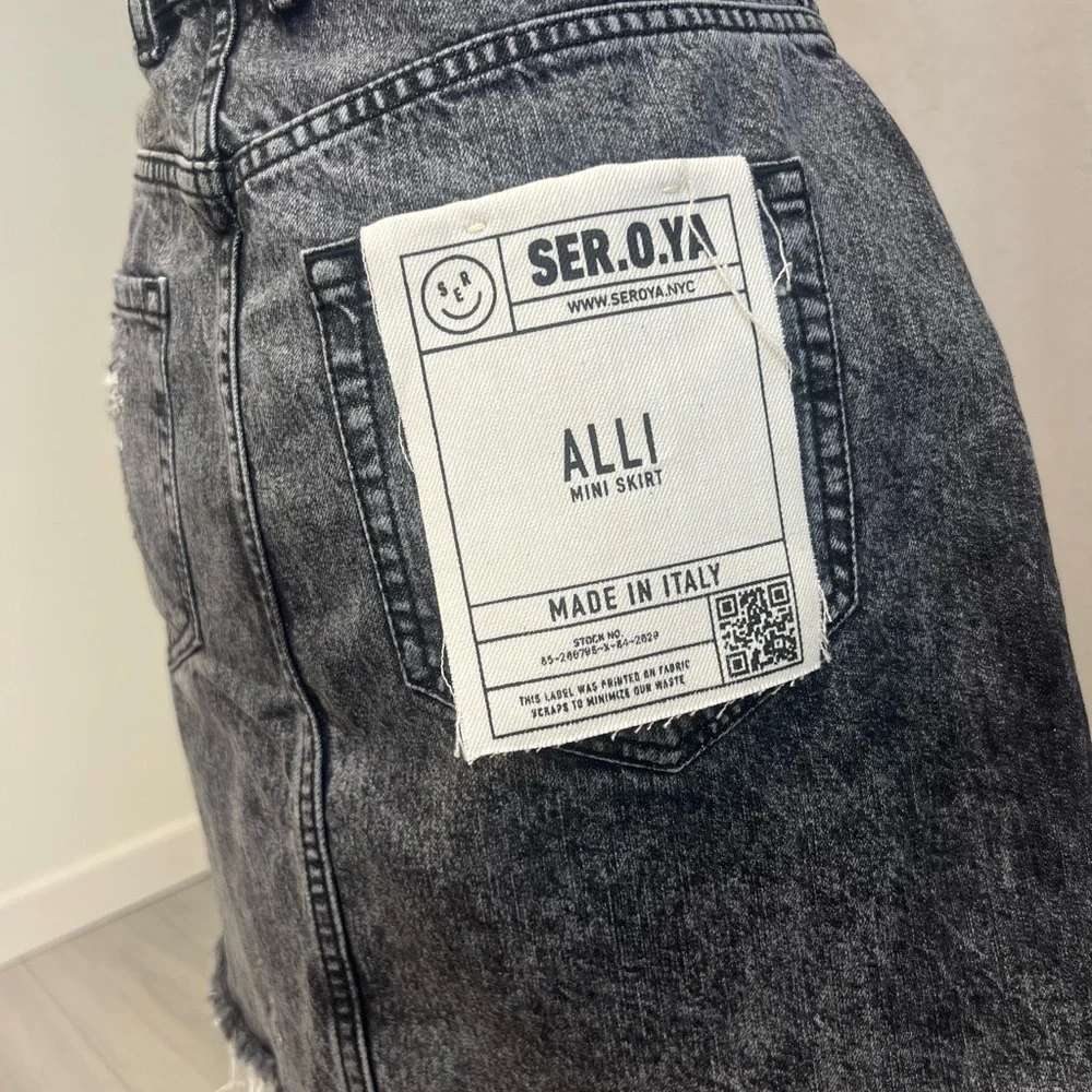 NWT SER.O.YA Allie Mini Skirt Phoenix Distressed Black Denim Wash Sz 29 Y2K 90s - Picture 4 of 9